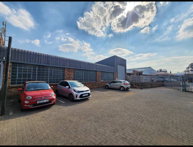 839M² WAREHOUSE FOR SALE IN TUNNEY